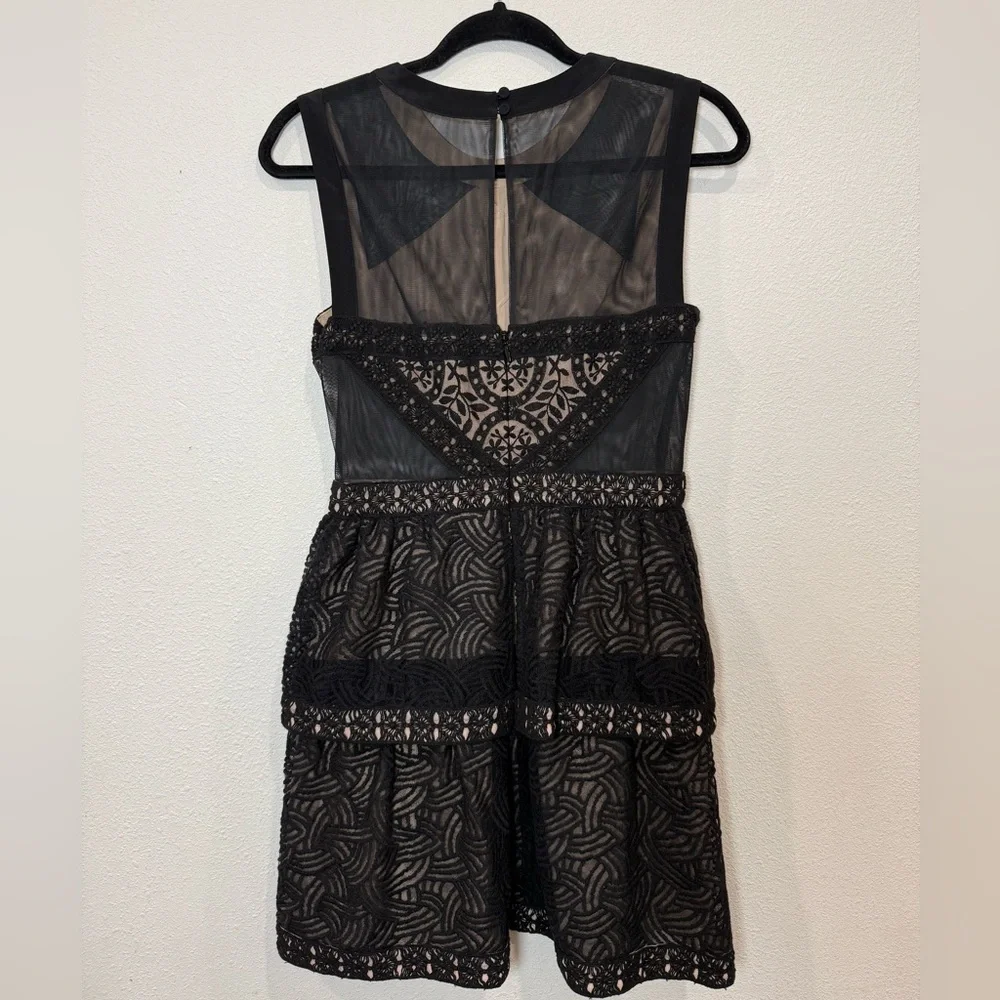 BCBG MAXAZRIA “Joselyn” Black Lace Mesh Cocktail Dress Size 6 NWT $368 - Picture 3 of 15
